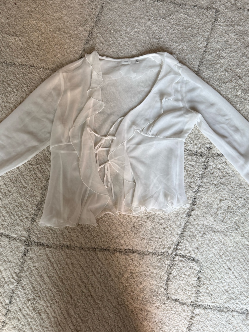 Aritzia Wilfred Sheer White Ruffle Tie-Front Long Sleeve Shirt Size Mediun